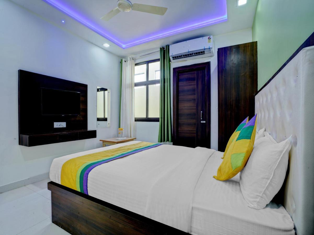 Hotel The Orient Tree, Agra Agra  Exterior photo